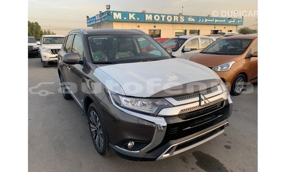 Buy Import Mitsubishi Outlander Brown Car in Import - Dubai in Marquesas Buy Import Mitsubishi Outlander Brown Car in Import - Dubai in Marquesas
