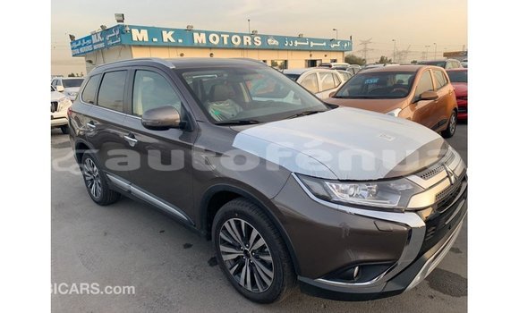 Buy Import Mitsubishi Outlander Brown Car in Import - Dubai in Marquesas Buy Import Mitsubishi Outlander Brown Car in Import - Dubai in Marquesas