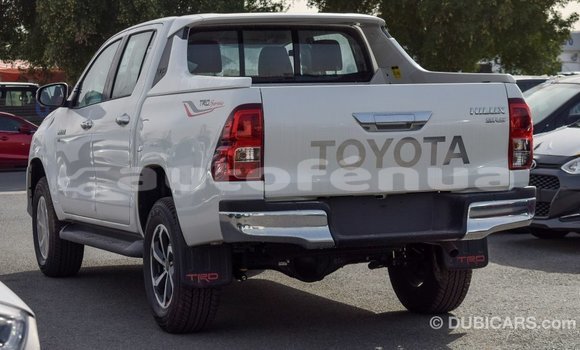 Acheter Import Voiture Toyota Hilux Blanc à Import - Dubai, Marquesas Acheter Import Voiture Toyota Hilux Blanc à Import - Dubai, Marquesas