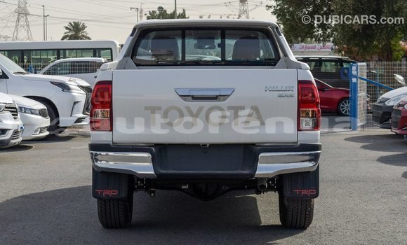 Acheter Import Voiture Toyota Hilux Blanc à Import - Dubai, Marquesas Acheter Import Voiture Toyota Hilux Blanc à Import - Dubai, Marquesas