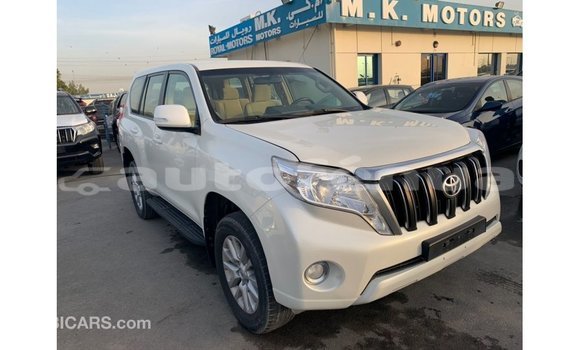 Acheter Import Voiture Toyota Prado Blanc à Import - Dubai, Marquesas Acheter Import Voiture Toyota Prado Blanc à Import - Dubai, Marquesas