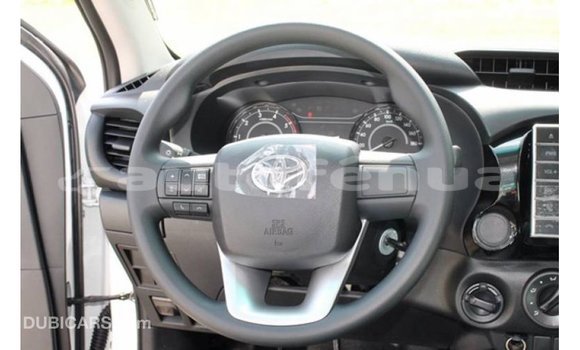 Buy Import Toyota Hilux White Car in Import - Dubai in Marquesas Buy Import Toyota Hilux White Car in Import - Dubai in Marquesas