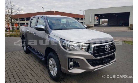 Buy Import Toyota Hilux Brown Car in Import - Dubai in Marquesas Buy Import Toyota Hilux Brown Car in Import - Dubai in Marquesas