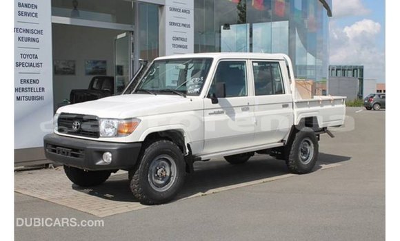 Buy Import Toyota Land Cruiser White Car in Import - Dubai in Marquesas Buy Import Toyota Land Cruiser White Car in Import - Dubai in Marquesas
