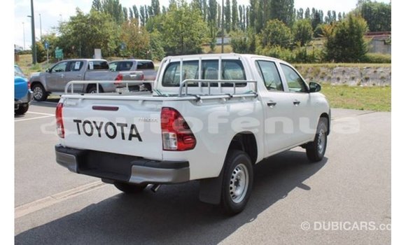 Buy Import Toyota Hilux White Car in Import - Dubai in Marquesas Buy Import Toyota Hilux White Car in Import - Dubai in Marquesas