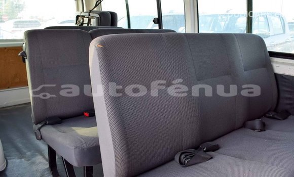 Buy Import Toyota Hiace White Car in Import - Dubai in Marquesas Buy Import Toyota Hiace White Car in Import - Dubai in Marquesas