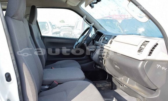 Buy Import Toyota Hiace White Car in Import - Dubai in Marquesas Buy Import Toyota Hiace White Car in Import - Dubai in Marquesas