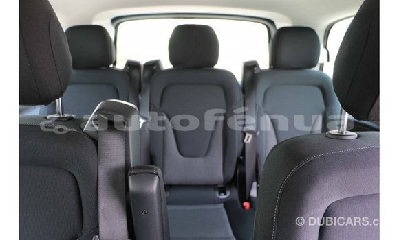 Acheter Import Voiture Mercedes-Benz 250 Noir à Import - Dubai, Marquesas Acheter Import Voiture Mercedes-Benz 250 Noir à Import - Dubai, Marquesas