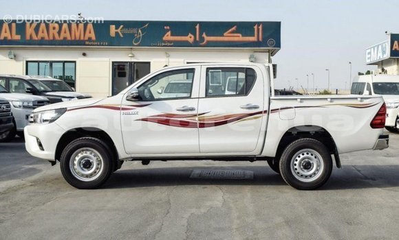 Acheter Import Voiture Toyota Hilux Blanc à Import - Dubai, Marquesas Acheter Import Voiture Toyota Hilux Blanc à Import - Dubai, Marquesas