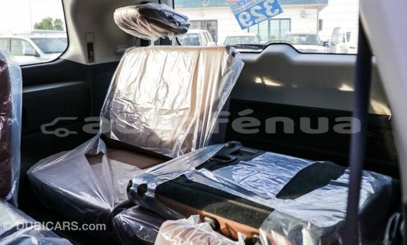 Acheter Import Voiture Toyota Land Cruiser Blanc à Import - Dubai, Marquesas Acheter Import Voiture Toyota Land Cruiser Blanc à Import - Dubai, Marquesas