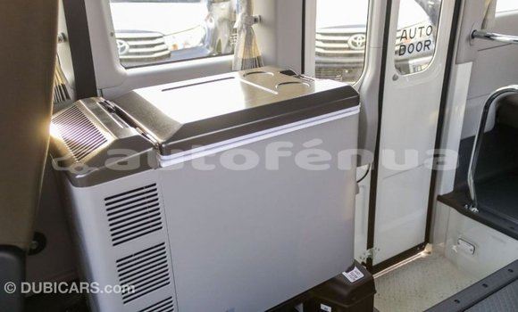 Acheter Import Voiture Toyota Coaster Blanc à Import - Dubai, Marquesas Acheter Import Voiture Toyota Coaster Blanc à Import - Dubai, Marquesas