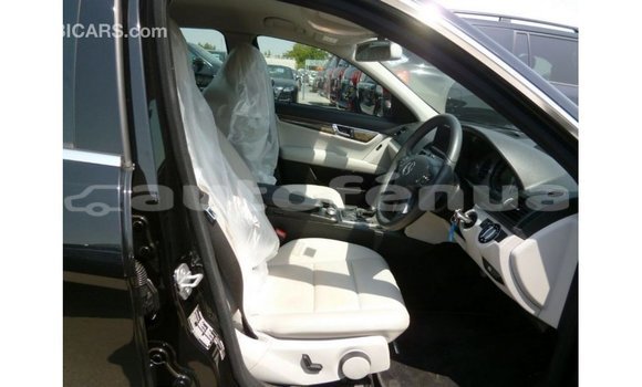 Buy Import Mercedes-Benz 200 Black Car in Import - Dubai in Marquesas Buy Import Mercedes-Benz 200 Black Car in Import - Dubai in Marquesas