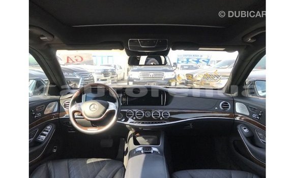 Buy Import Mercedes-Benz 190 Black Car in Import - Dubai in Marquesas Buy Import Mercedes-Benz 190 Black Car in Import - Dubai in Marquesas