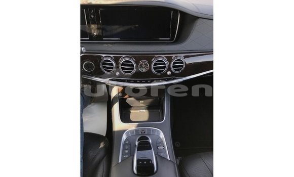 Buy Import Mercedes-Benz 190 Black Car in Import - Dubai in Marquesas Buy Import Mercedes-Benz 190 Black Car in Import - Dubai in Marquesas