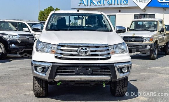 Acheter Import Voiture Toyota Hilux Blanc à Import - Dubai, Marquesas Acheter Import Voiture Toyota Hilux Blanc à Import - Dubai, Marquesas