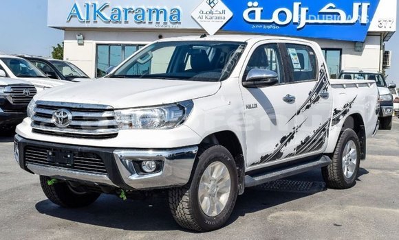 Acheter Import Voiture Toyota Hilux Blanc à Import - Dubai, Marquesas Acheter Import Voiture Toyota Hilux Blanc à Import - Dubai, Marquesas