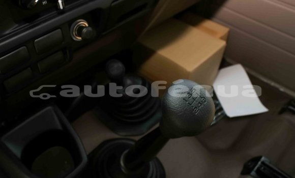 Acheter Import Voiture Toyota Land Cruiser Beige à Import - Dubai, Marquesas Acheter Import Voiture Toyota Land Cruiser Beige à Import - Dubai, Marquesas