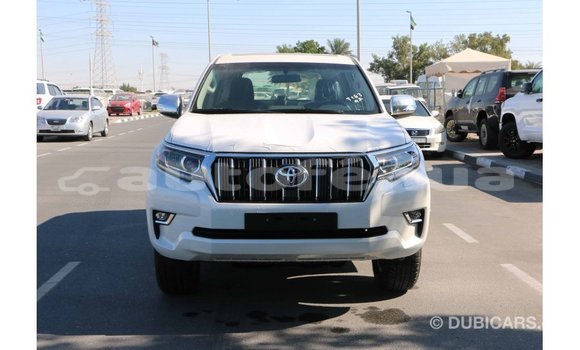 Acheter Import Voiture Toyota Prado Blanc à Import - Dubai, Marquesas Acheter Import Voiture Toyota Prado Blanc à Import - Dubai, Marquesas
