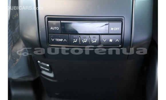 Acheter Import Voiture Toyota Prado Blanc à Import - Dubai, Marquesas Acheter Import Voiture Toyota Prado Blanc à Import - Dubai, Marquesas