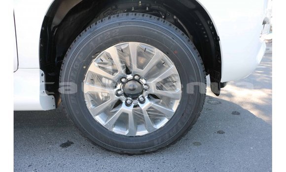 Acheter Import Voiture Toyota Prado Blanc à Import - Dubai, Marquesas Acheter Import Voiture Toyota Prado Blanc à Import - Dubai, Marquesas
