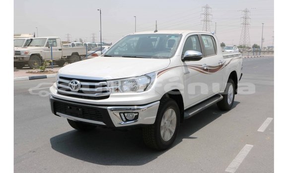 Acheter Import Voiture Toyota Hilux Blanc à Import - Dubai, Marquesas Acheter Import Voiture Toyota Hilux Blanc à Import - Dubai, Marquesas