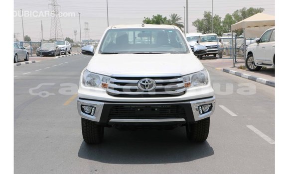 Acheter Import Voiture Toyota Hilux Blanc à Import - Dubai, Marquesas Acheter Import Voiture Toyota Hilux Blanc à Import - Dubai, Marquesas