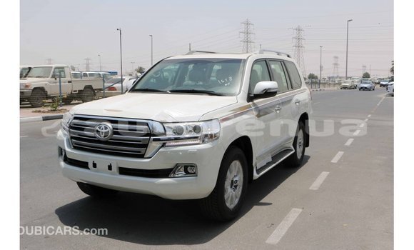 Acheter Import Voiture Toyota Land Cruiser Blanc à Import - Dubai, Marquesas Acheter Import Voiture Toyota Land Cruiser Blanc à Import - Dubai, Marquesas