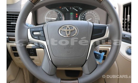 Acheter Import Voiture Toyota Land Cruiser Blanc à Import - Dubai, Marquesas Acheter Import Voiture Toyota Land Cruiser Blanc à Import - Dubai, Marquesas