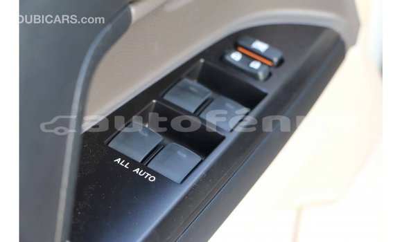 Acheter Import Voiture Toyota Land Cruiser Blanc à Import - Dubai, Marquesas Acheter Import Voiture Toyota Land Cruiser Blanc à Import - Dubai, Marquesas