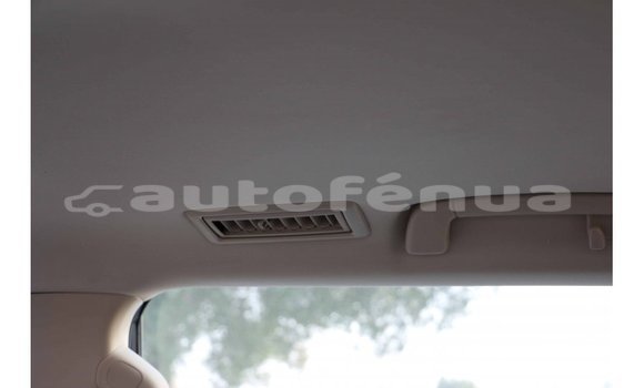 Acheter Import Voiture Toyota Land Cruiser Blanc à Import - Dubai, Marquesas Acheter Import Voiture Toyota Land Cruiser Blanc à Import - Dubai, Marquesas