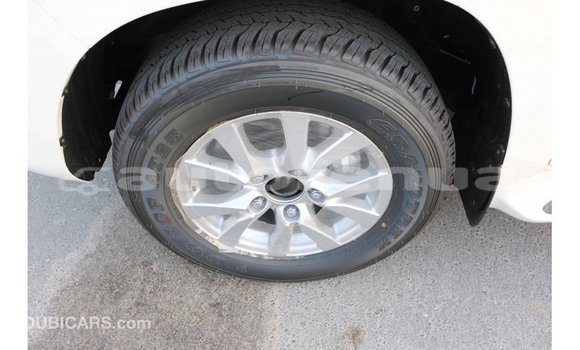 Acheter Import Voiture Toyota Land Cruiser Blanc à Import - Dubai, Marquesas Acheter Import Voiture Toyota Land Cruiser Blanc à Import - Dubai, Marquesas