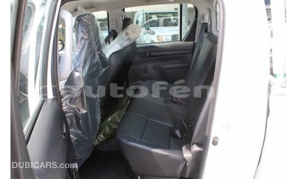 Buy Import Toyota Hilux White Car in Import - Dubai in Marquesas Buy Import Toyota Hilux White Car in Import - Dubai in Marquesas