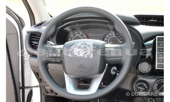 Buy Import Toyota Hilux White Car in Import - Dubai in Marquesas Buy Import Toyota Hilux White Car in Import - Dubai in Marquesas