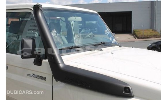 Buy Import Toyota Land Cruiser White Car in Import - Dubai in Marquesas Buy Import Toyota Land Cruiser White Car in Import - Dubai in Marquesas