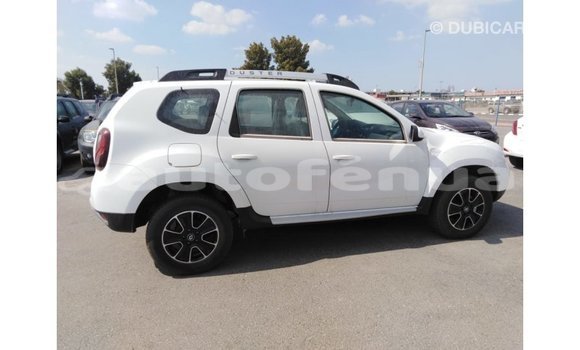 Acheter Import Voiture Renault Duster Blanc à Import - Dubai, Marquesas Acheter Import Voiture Renault Duster Blanc à Import - Dubai, Marquesas