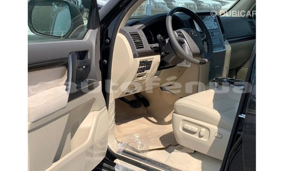 Buy Import Toyota Land Cruiser Black Car in Import - Dubai in Marquesas Buy Import Toyota Land Cruiser Black Car in Import - Dubai in Marquesas