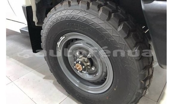 Buy Import Toyota Land Cruiser White Car in Import - Dubai in Marquesas Buy Import Toyota Land Cruiser White Car in Import - Dubai in Marquesas