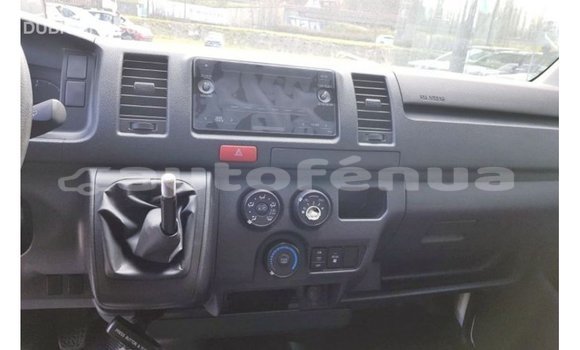 Acheter Import Voiture Toyota Hiace Blanc à Import - Dubai, Marquesas Acheter Import Voiture Toyota Hiace Blanc à Import - Dubai, Marquesas