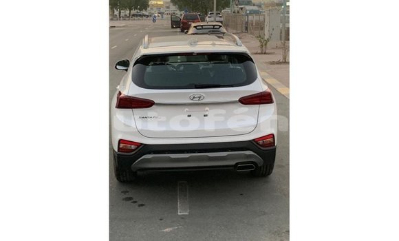Acheter Import Voiture Hyundai Santa Fe Blanc à Import - Dubai, Marquesas Acheter Import Voiture Hyundai Santa Fe Blanc à Import - Dubai, Marquesas