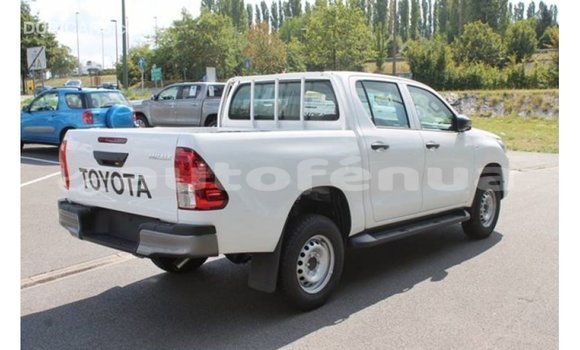 Buy Import Toyota Hilux White Car in Import - Dubai in Marquesas Buy Import Toyota Hilux White Car in Import - Dubai in Marquesas
