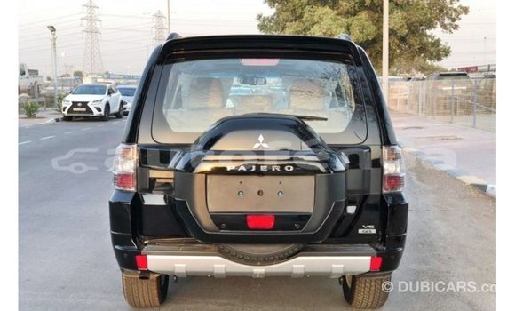 Acheter Import Voiture Mitsubishi Pajero Noir à Import - Dubai, Marquesas Acheter Import Voiture Mitsubishi Pajero Noir à Import - Dubai, Marquesas