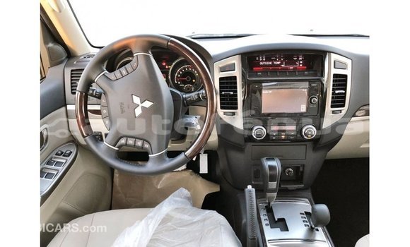 Buy Import Mitsubishi Pajero Black Car in Import - Dubai in Marquesas Buy Import Mitsubishi Pajero Black Car in Import - Dubai in Marquesas