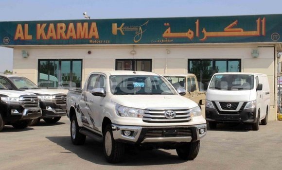 Acheter Import Voiture Toyota Hilux Blanc à Import - Dubai, Marquesas Acheter Import Voiture Toyota Hilux Blanc à Import - Dubai, Marquesas