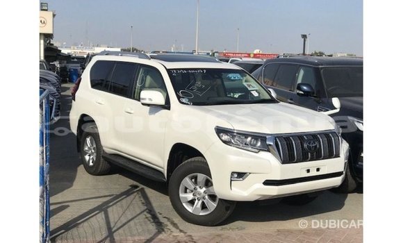 Acheter Import Voiture Toyota Prado Blanc à Import - Dubai, Marquesas Acheter Import Voiture Toyota Prado Blanc à Import - Dubai, Marquesas