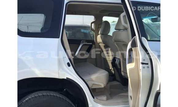 Acheter Import Voiture Toyota Prado Blanc à Import - Dubai, Marquesas Acheter Import Voiture Toyota Prado Blanc à Import - Dubai, Marquesas