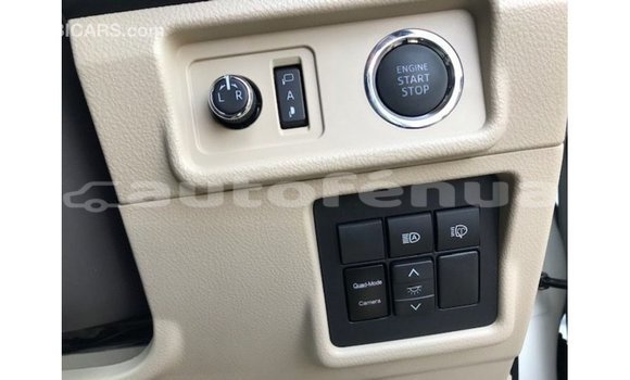Acheter Import Voiture Toyota Prado Blanc à Import - Dubai, Marquesas Acheter Import Voiture Toyota Prado Blanc à Import - Dubai, Marquesas