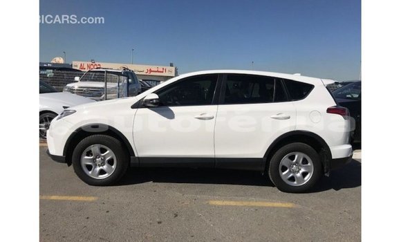 Buy Import Toyota 4Runner White Car in Import - Dubai in Marquesas Buy Import Toyota 4Runner White Car in Import - Dubai in Marquesas