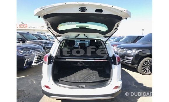 Buy Import Toyota 4Runner White Car in Import - Dubai in Marquesas Buy Import Toyota 4Runner White Car in Import - Dubai in Marquesas