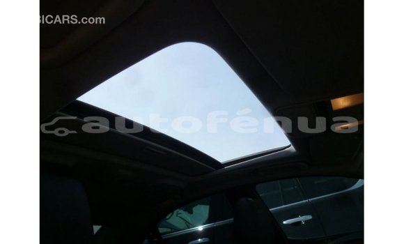 Buy Import Mercedes-Benz 190 White Car in Import - Dubai in Marquesas Buy Import Mercedes-Benz 190 White Car in Import - Dubai in Marquesas