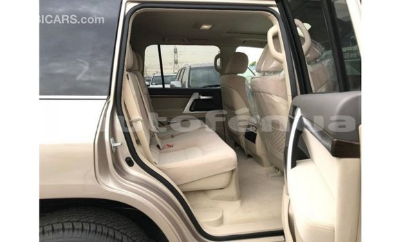 Buy Import Toyota Land Cruiser Other Car in Import - Dubai in Marquesas Buy Import Toyota Land Cruiser Other Car in Import - Dubai in Marquesas